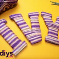 How to make yarn letters